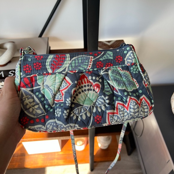 Vera Bradley Handbags - Vera Bradley printed crossbody bag